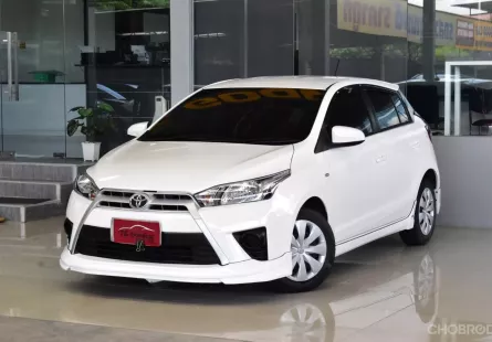 Toyota YARIS 1.2 E ปี 2017 ไมล์แท้6*,***โล รถบ้านมือเดียว ไม่เคยติดแก๊สแน่นอน สวยเดิมทั้งคัน ฟรีดาวน