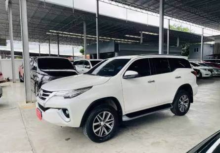 TOYOTA FORTUNER 2.4 V ปี 2019 รถบ้าน มือแรกออกห้าง ไมล์น้อย พร้อมใช้ รับประกันตัวถังสวย