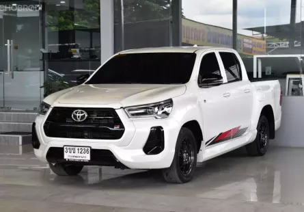 2022 Toyota Hilux Revo 2.8 GR Sport รถกระบะ ออกรถ 0 บาท