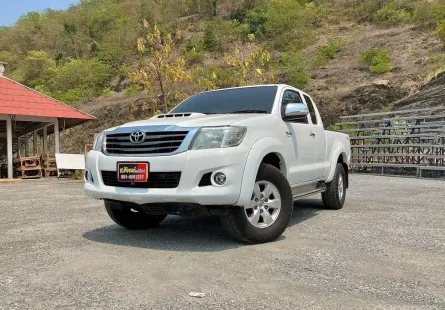 2015 Toyota Hilux Vigo 2.5 E Prerunner รถกระบะ ออกรถฟรี