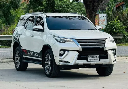 2017 Toyota Fortuner 2.4 V SUV รถสภาพดี มีประกัน