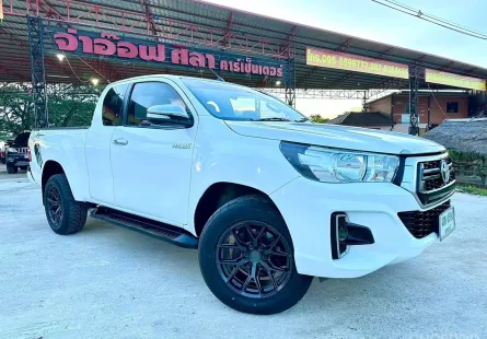 2016 Toyota Hilux Revo 2.4 E Prerunner MT รถกระบะ 