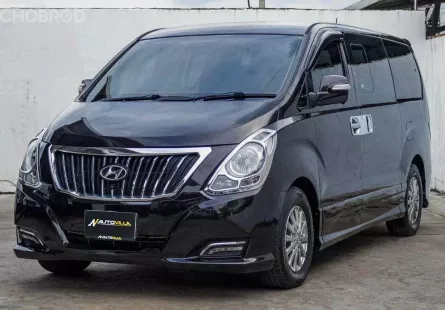 2018 Hyundai H1 2.5 Deluxe รถสวยสภาพป้ายแดง รถตู้ครอบครัวสภาพแบบนี้