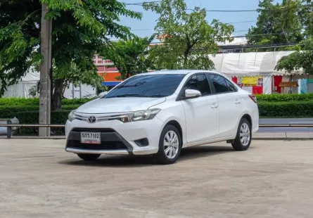 2016 Toyota VIOS 1.5 E รถเก๋ง 4 ประตู 