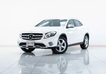 2A523 Mercedes-Benz GLA200 1.6 Urban SUV 2017 