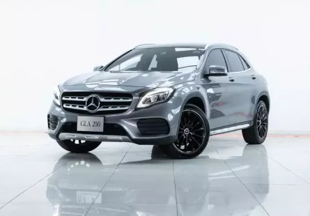 2A522 Mercedes-Benz GLA250 2.0 AMG Dynamic SUV 2017 