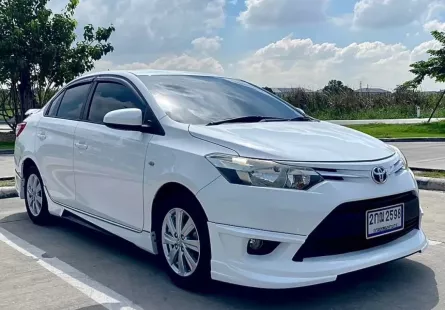 2013 Toyota VIOS 1.5 E รถเก๋ง 4 ประตู ออกรถฟรี