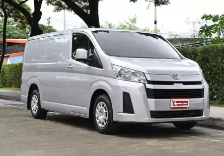 Toyota Hiace 2.8 ECO 2020 รถตู้เตี้ยบรรทุกเช็คศูนย์ตลอด วางของได้เยอะ ฟรีดาวน์ได้