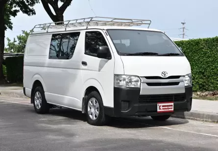 Toyota Hiace 3.0 ตัวเตี้ย D4D 2019 รถตู้เตี้ยบรรทุกเจาะกระจกเบาะ 1 แถว พร้อมใช้งาน