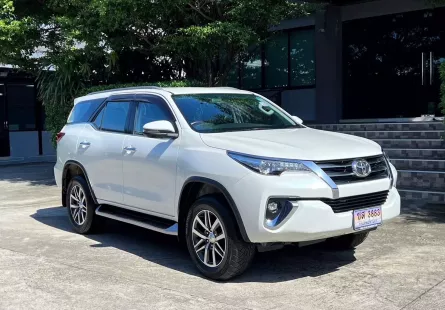 2019 TOYOTA FORTUNER 2.4V รถมือเดียวออกป้ายแดง เข้าศูนย์ทุกระยะ ไม่เคยมีอุบัติเหตุครับ