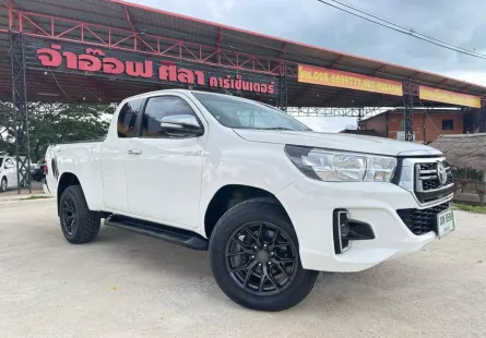 2016 Toyota Hilux Revo 2.4 E Prerunner MT รถกระบะ 