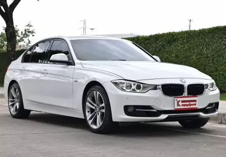 BMW 328i 2.0 F30 Sport 2014 รถบ้านมือเดียวชุดแต่งสปอร์ตรอบคัน ใช้งานน้อยไมล์แสนต้น