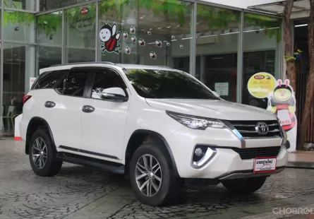 ขายรถ TOYOTA FORTUNER 2.8 V 4WD เกียร์ AUTO สีขาว ปี 2016