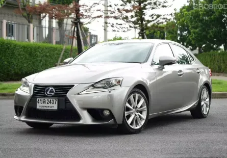 Lexus IS300h Luxury 2013