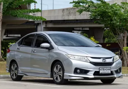 2015 Honda CITY 1.5 SV i-VTEC รถเก๋ง 4 ประตู รถสวย