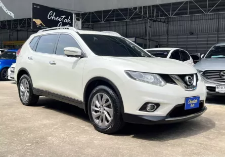 2017 Nissan X-Trail 2.5 V 4WD SUV รุ่นTOPสุด หลังคาแก้ว ฝาท้ายไฟฟ้า