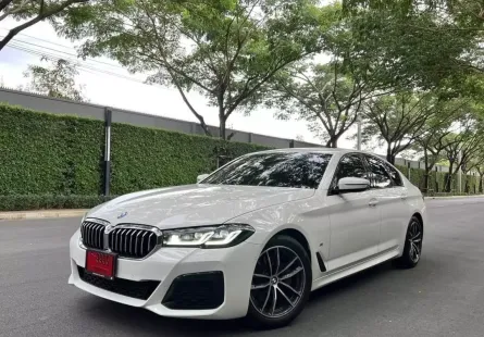 2021 BMW 520d 2.0 M Sport รถเก๋ง 4 ประตู รถสวย ไมล์น้อย มือเดียวป้ายแดง 