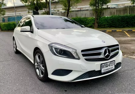 2015 Benz A180 ตัวท็อป รถศูนย์ไทย สวยมาก