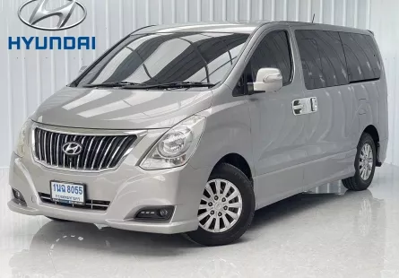 ปี 17 Hyundai H-1 2.5 Deluxe รถตู้/VAN 11 ที่นั่ง