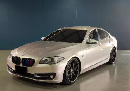 ขาย รถมือสอง 2014 BMW 520i 2 รถเก๋ง 4 ประตู 