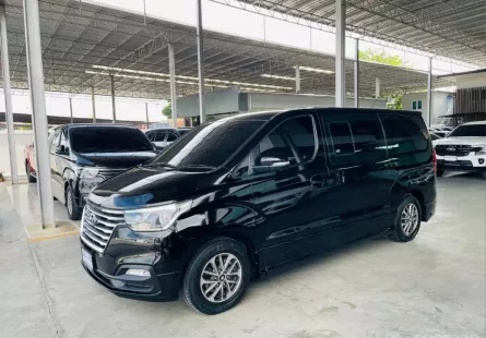 HYUNDAI H1 2.5 DELUXE 2019 รถสวย มือแรกออกห้าง ไมล์น้อย 3 หมื่นโล TOP สุด ประตูไฟฟ้า รับประกันตัวถัง