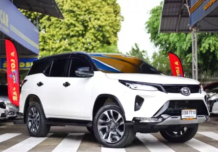 Fortuner 2.4 Legender 4WD Blacktop ปี2021จด2022 ใหม่จัด ประวัติครบ ไม่เคยทำสีตั้งแต่ป้า