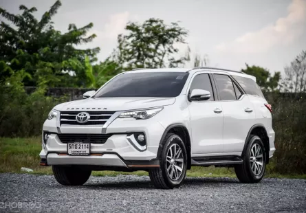 🔥 7 ที่นั่ง PPV สายลุยมาเพิ่มอีก 1 คัน สวยๆคลีนๆ ชุดแต่งแน่นๆ พร้อมเสริฟ Toyota Fortuner 2.4 V SUV 