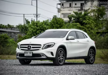 Mercedes Benz GLA200 1.6 AT 2016