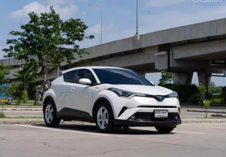 Toyota C-HR 1.8 MID Hybrid ปี : 2019