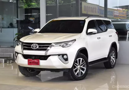 Toyota Fortuner 2.8 V 4WD ปี 2016 รถบ้านมือเดียว ใช้น้อยเข้าศูนย์ตลอด สวยเดิม ยางดอกเต็ม ออกรถ0บาท