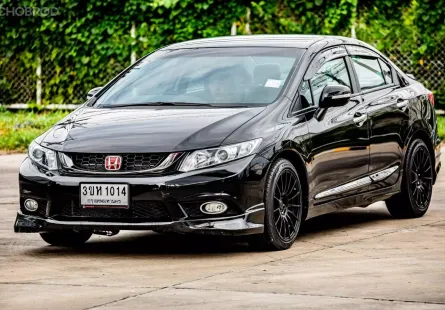 2013 Honda CIVIC 2.0 EL i-VTEC รถเก๋ง 4 ประตู 