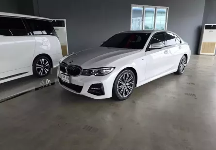 BSIเหลือยาวๆ 2022 BMW 320d 2.0 M Sport รถเก๋ง 4 ประตู ออกรถง่าย