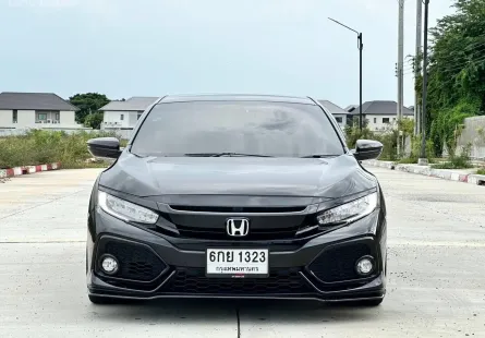 Honda CIVIC FK 1.5 TURBO รถเก๋ง 5 ประตู ดาวน์ 0บาท วิ่งน้อย รถบ้านมือเดียว ป้ายแดง