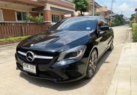 2015 Mercedes-Benz CLA180 1.6 Urban รถเก๋ง 4 ประตู รถบ้านแท้