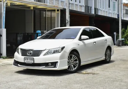 2014 Toyota CAMRY 2.0 G Extremo auto ไมล์แท้ 2 แสน ดูแลดีมาก พร้อมใช้ทันที service ให้เรียบร้อย 