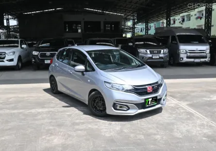 2016 Honda JAZZ 1.5 S i-VTEC รถเก๋ง 5 ประตู ออกรถฟรี