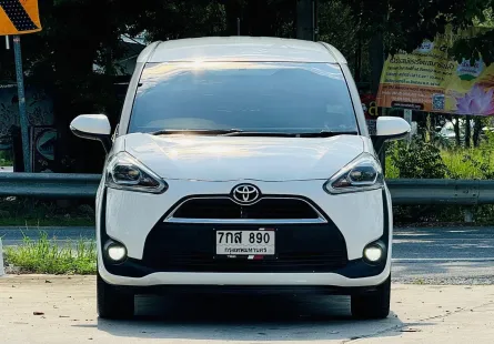 Toyota Sienta 1.5 V ปี 2018 รถบ้านมือเดียวรถครอบครัว 7 ที่นั่ง รถใช้งานน้อย 70,886 กม.