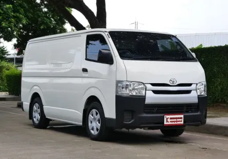 Toyota Hiace 3.0 ตัวเตี้ย D4D 2019 รถตู้เตี้ยบรรทุกใช้งานน้อยไมล์เพียง 5 หมื่นกว่าโลเท่านั้น