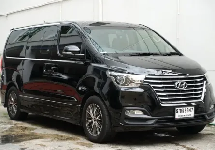 2019 Hyundai Grand Starex 2.5 VIP รถตู้/VAN รถบ้านแท้ ไมล์น้อย มือเดียว ป้ายแดง 