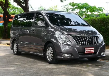 Hyundai H-1 2.5 Maesto Deluxe 2012 รถตู้ใช้งานในครอบครัวใช้งานน้อยไมลืเพียง 1.3 แสนโล