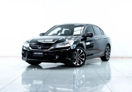 2A558 Honda ACCORD 2.0 Hybrid NAVI รถเก๋ง 4 ประตู 2015 