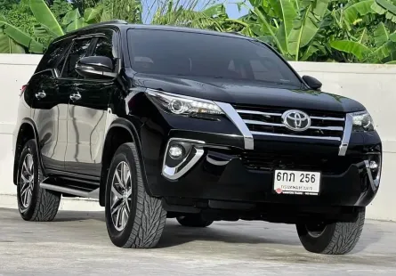 2017 Toyota Fortuner 2.4 V SUV ฟรีดาวน์