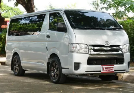 Toyota Hiace 3.0 ตัวเตี้ย D4D 2016 รถใช้งานในครอบครัวไม่เคยวิ่งรับจ้าง ไมล์เพียง 8 หมื่นกว่าโล