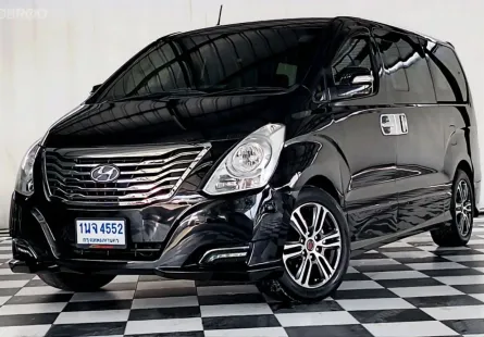 HYUNDAI H1 2.5 ELITE/ประตูดูด เกียร์ออโต้ ปี 2014