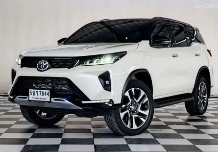 TOYOTA LEGENDER 2.4 V 4 WD เกียร์ออโต้ ปี 2022