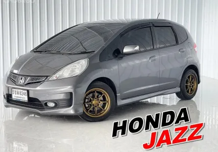  Honda JAZZ 1.5 SV i-VTEC รถเก๋ง 5 ประตู 