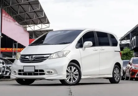 2015 Honda Freed 1.5 E รถตู้/MPV 