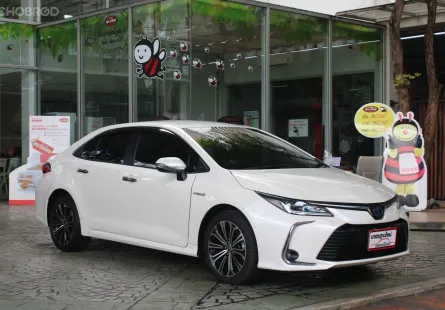 ขายรถ TOYOTA Altis 1.8 HV HI AUTO ขาว 2020