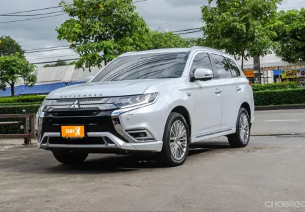 MITSUBISHI OUTLANDER PHEV GT-PREMIUM ปี 2021 ผ่อนเริ่มต้น 14,XXX ส่งรถฟรีทั่วประเทศ