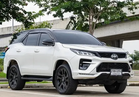 2022 Toyota Fortuner 2.8 GR Sport SUV ออกรถ 0 บาท